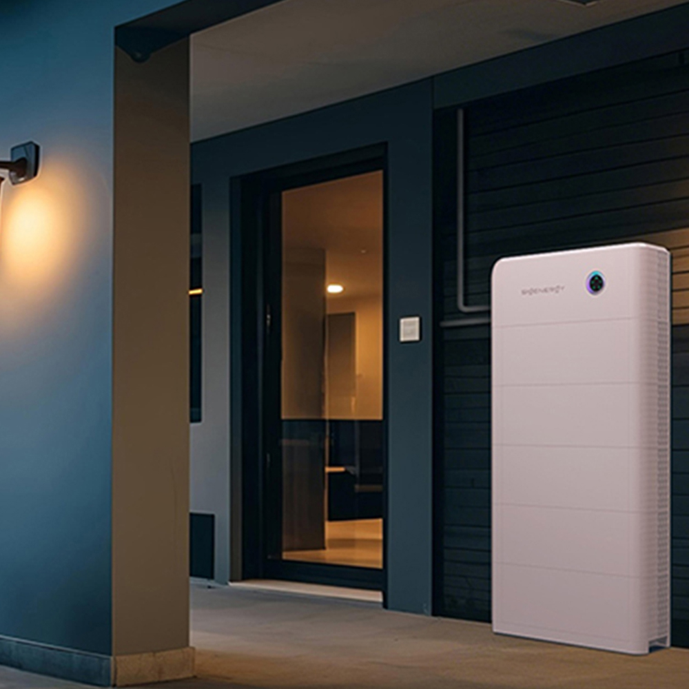 Solar battery storage installation for homes